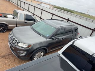 2017 Ford Explorer XLT - Exterior Side Driver Image